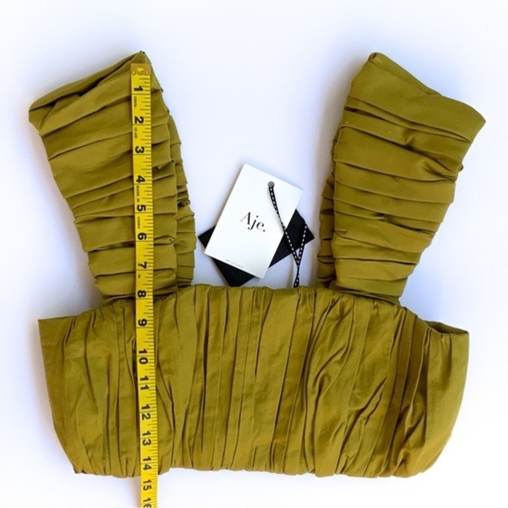 Aje. NWT Women's Green Medina Ruched Cropped Top Green Size 6 - Picture 5 of 10
